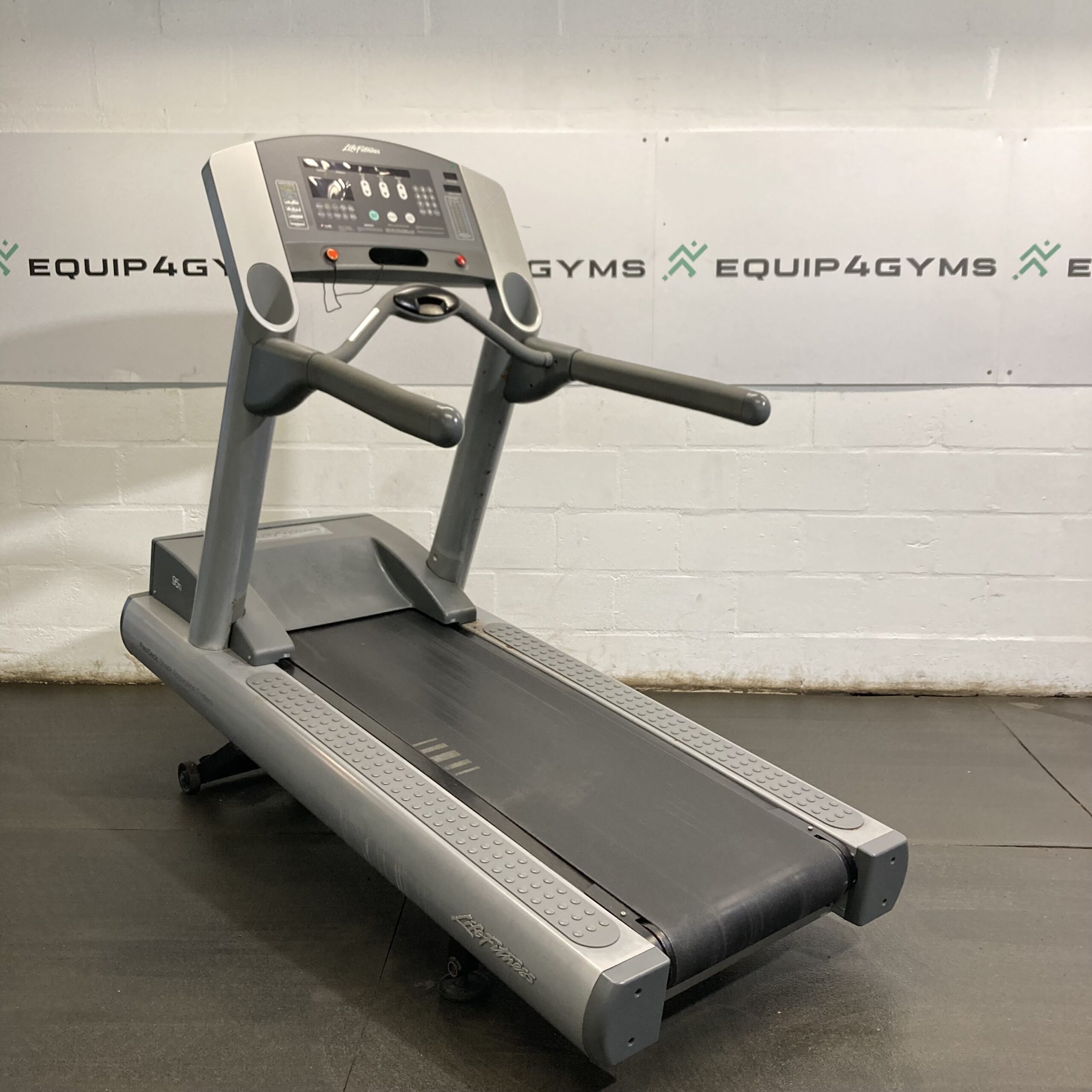 Life Fitness 95ti Treadmill Equip4gyms